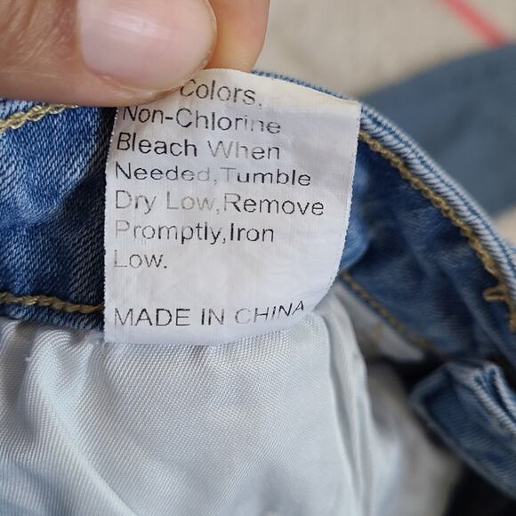 SHEIN Light Wash Distressed High Rise Jeans Size XS - Picture 7 of 12